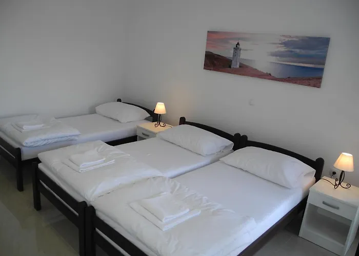Nives With Balcony Apartment