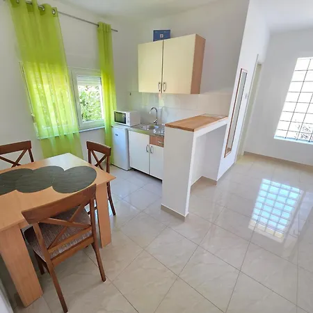 Nives With Balcony Διαμέρισμα *