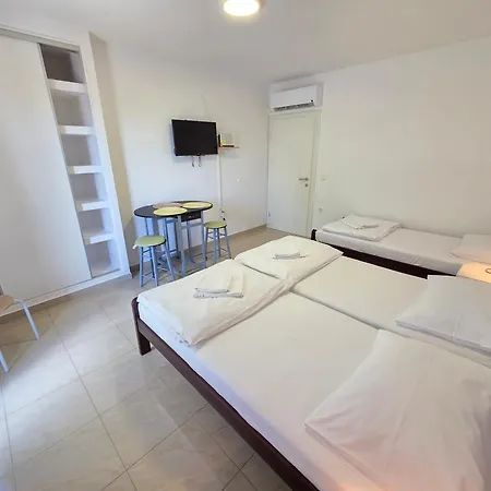 Διαμέρισμα Nives With Balcony *