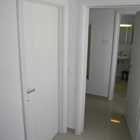 Nives Apartment *