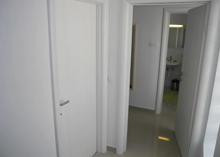 Nives With Balcony Appartement *